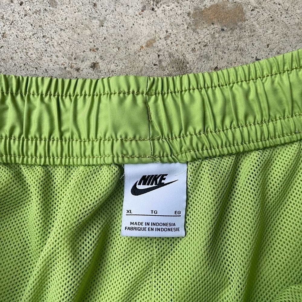 Nike NSW Woven Flow Shorts Green - Picture 6 of 6